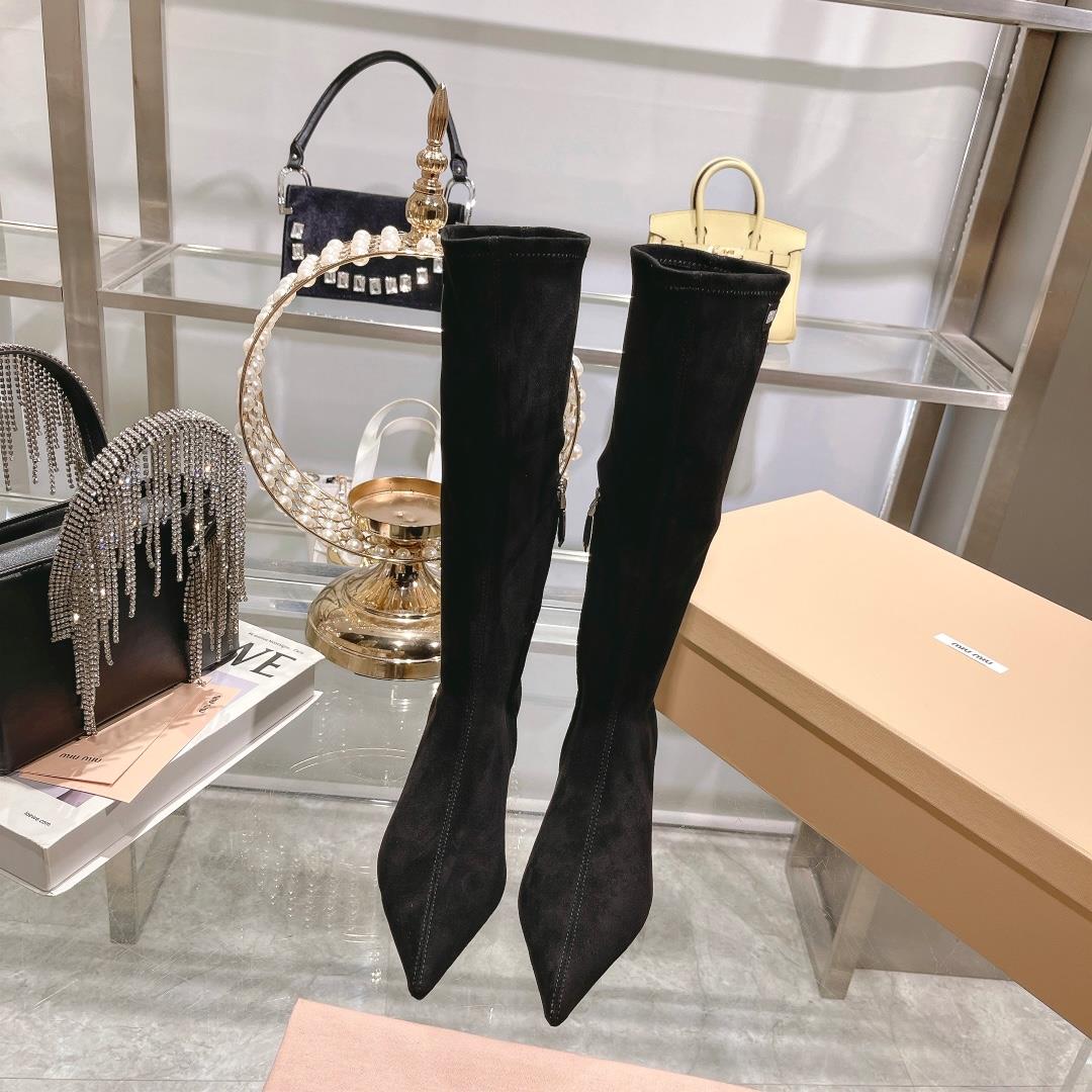 Long boots for appearance Miu Miu runway style new spring boots for autumn and winter 2023The popu