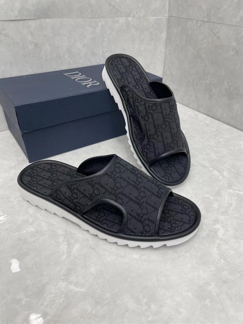 DIOR ALIAS New Sandals and Slippers Dior Alias sandals are a new product from the summer a lei