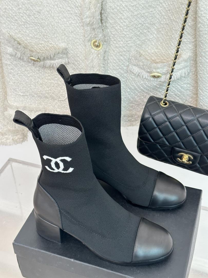 factory price chanel 23s autumn and winter new product double c thick heel socks boots t