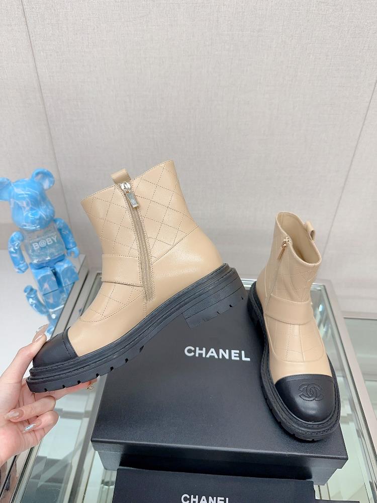 23Ss Autumn and Winter New Channel Small Xiangling Grid Double C Buckle Short Boots Thick