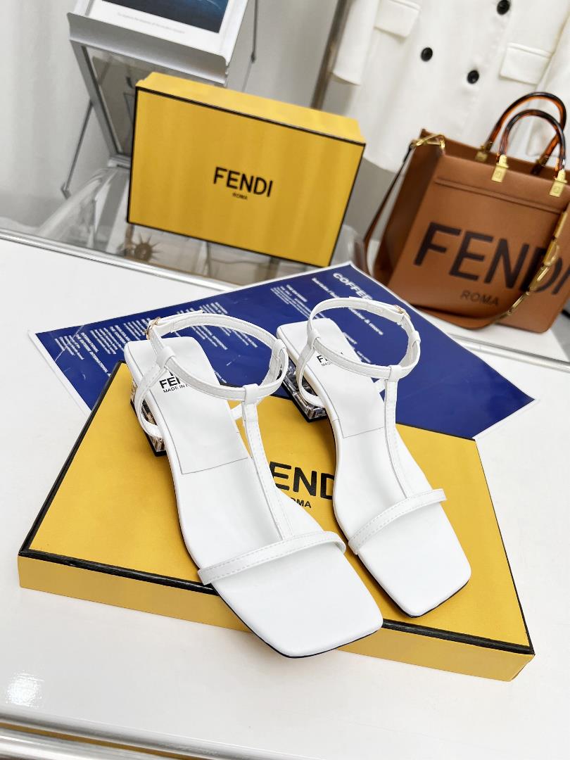 Fendi Crystal and Hot LaunchAvailable in 5 colors354041 42 customizedHeel height 55  professio