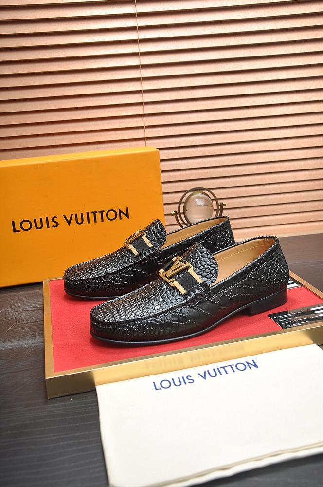 LV original single leather outsole LV latest leather business suit shoes are launched on the official website simultaneously The top layer of Italian