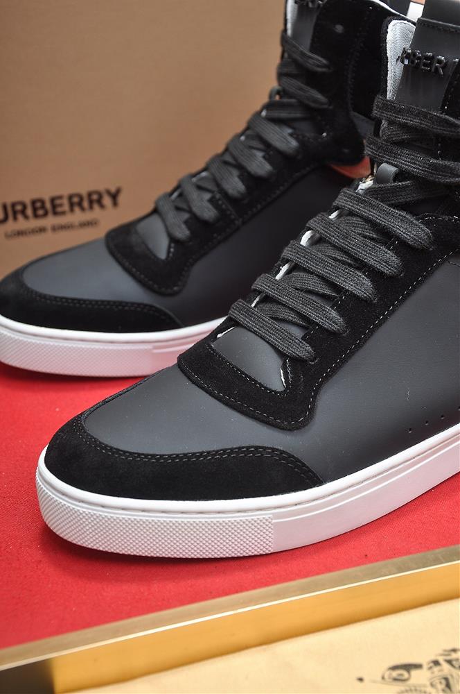 In conclusion Burberry Men Top Sneakers exude a captivating blend of elegance and contemp