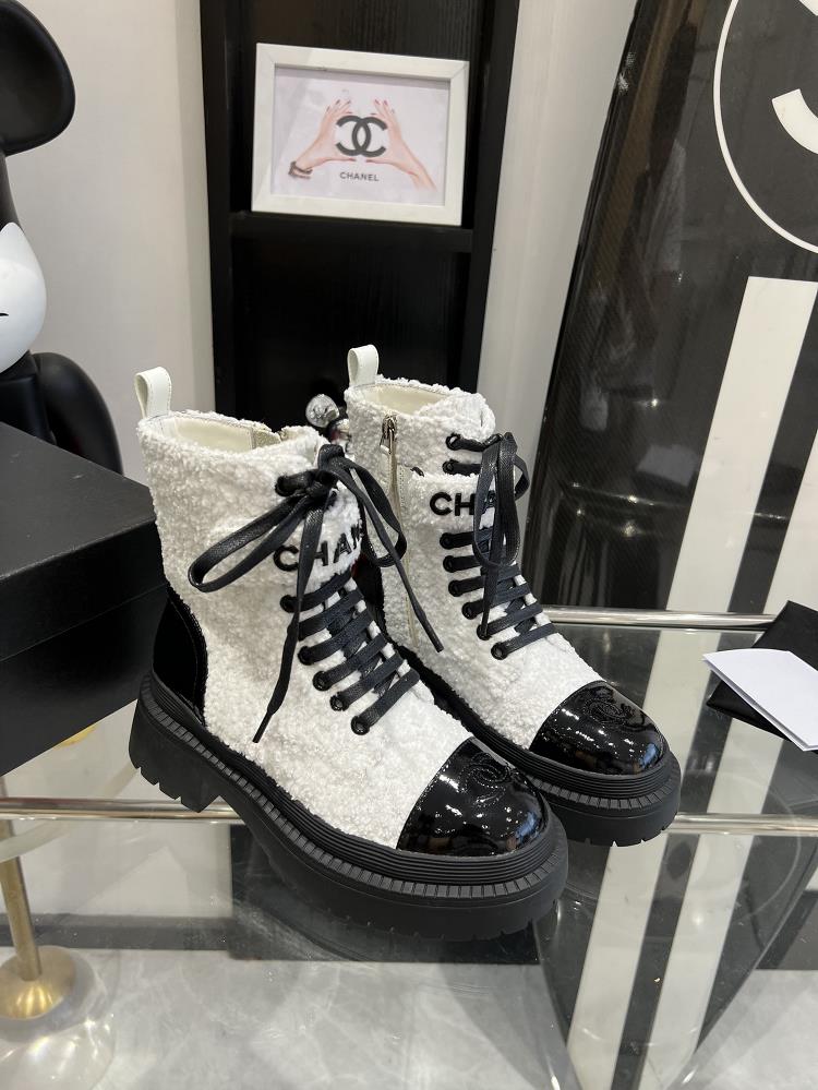 purchasing level 23ss Chanel new autumn and winter short boots high version shipped with heavy industry to create fashionable styles Little Red Boo