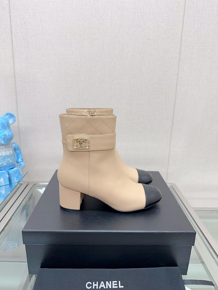 23Ss Autumn and Winter New Channel Small Fragrance Thick Heel Middle Ancient Buckle Short