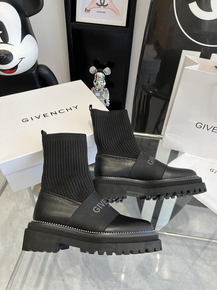 Givenchy 2023 AutumnWinter New Socks and Boots Counter Comparison Zhong Aishen Goddess of No Pressure Size 3540TagName GivenchyTagId 211