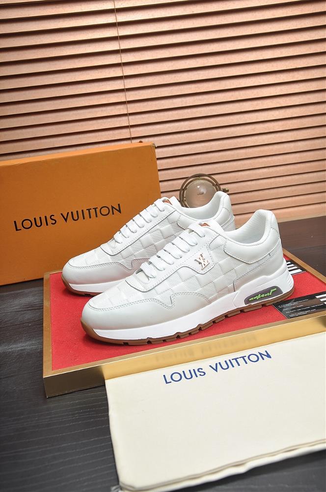 LOUIS VUITTON LV The official website of Louis Vuitton is proud of the same style and the LV original factory cowhide material is popular 11 origin