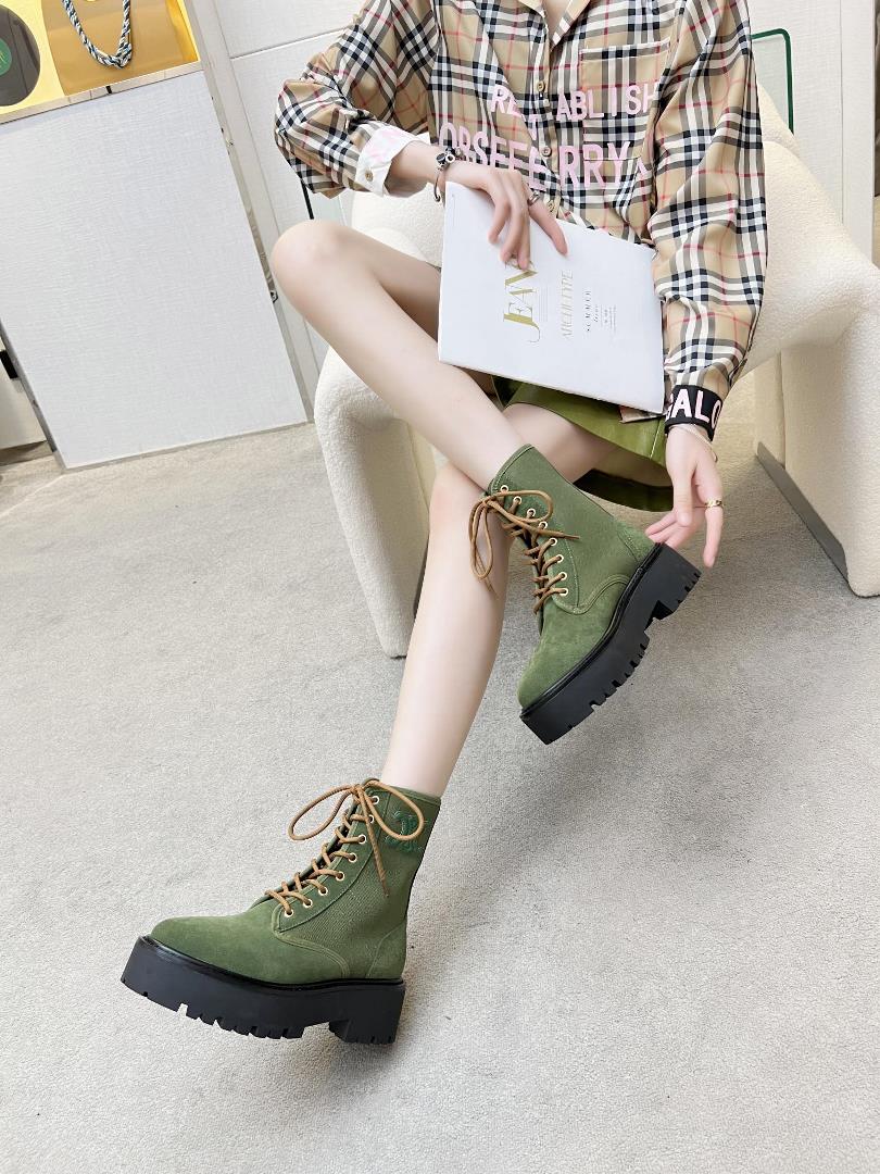 Womens shoes and clothingCeline 23ss new product top layer cowhide half boots with lace