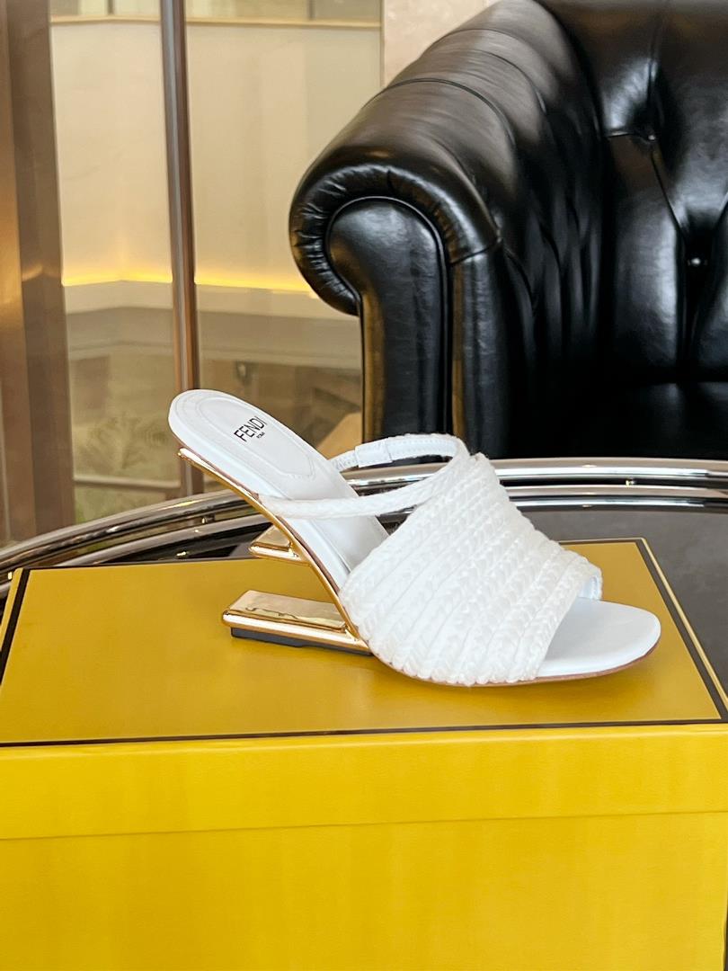 FENDi First Sandals Premium OriginalExclusive source this design with a strong sense of comfor