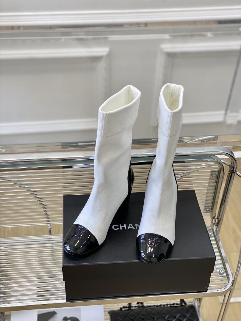 Chanel New Sock BootsThese socks and boots really look good at first glance8cm put on a whole long