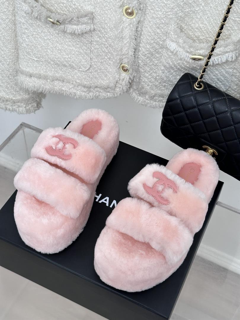 factory price chanel classic four season double c humy slipper this hair is really cute a