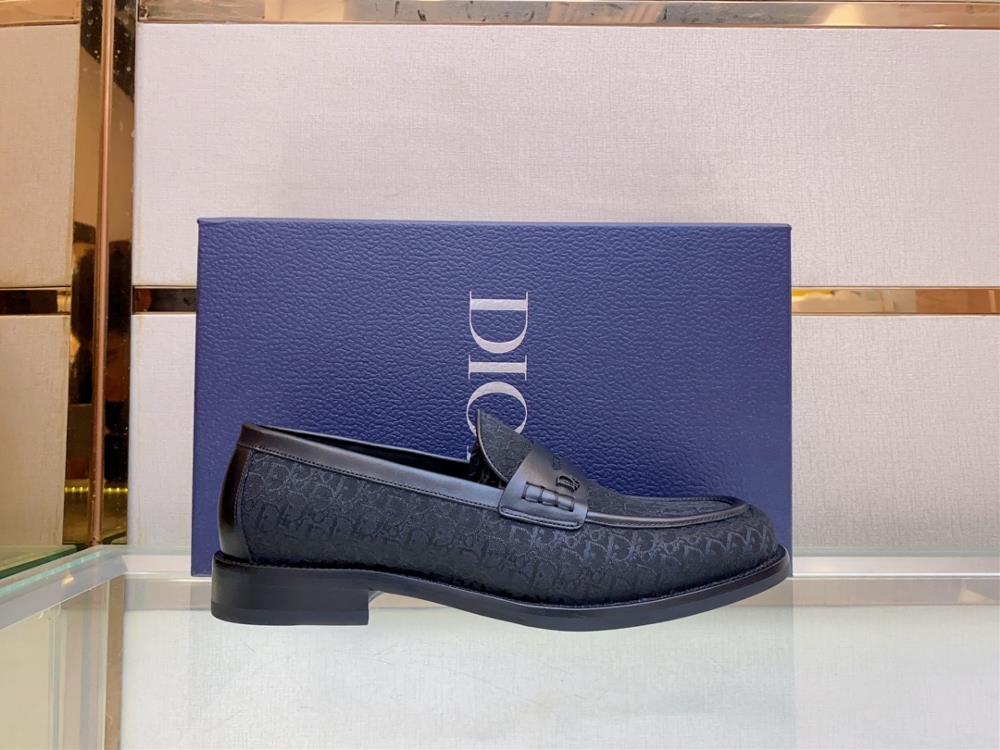 The official selling price of CD Homes new DIO TIMELESS Lefu shoes is RMB 8400 This Lefu