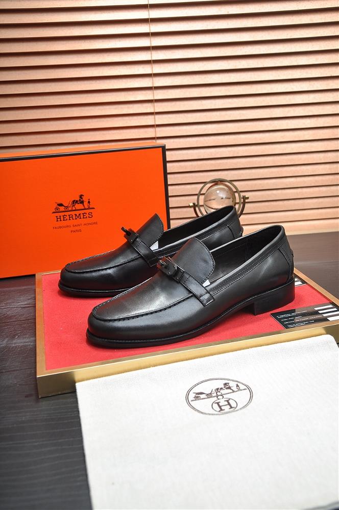 What sets Hermes mens shoes apart is their ability to seamlessly blend classic elegance w