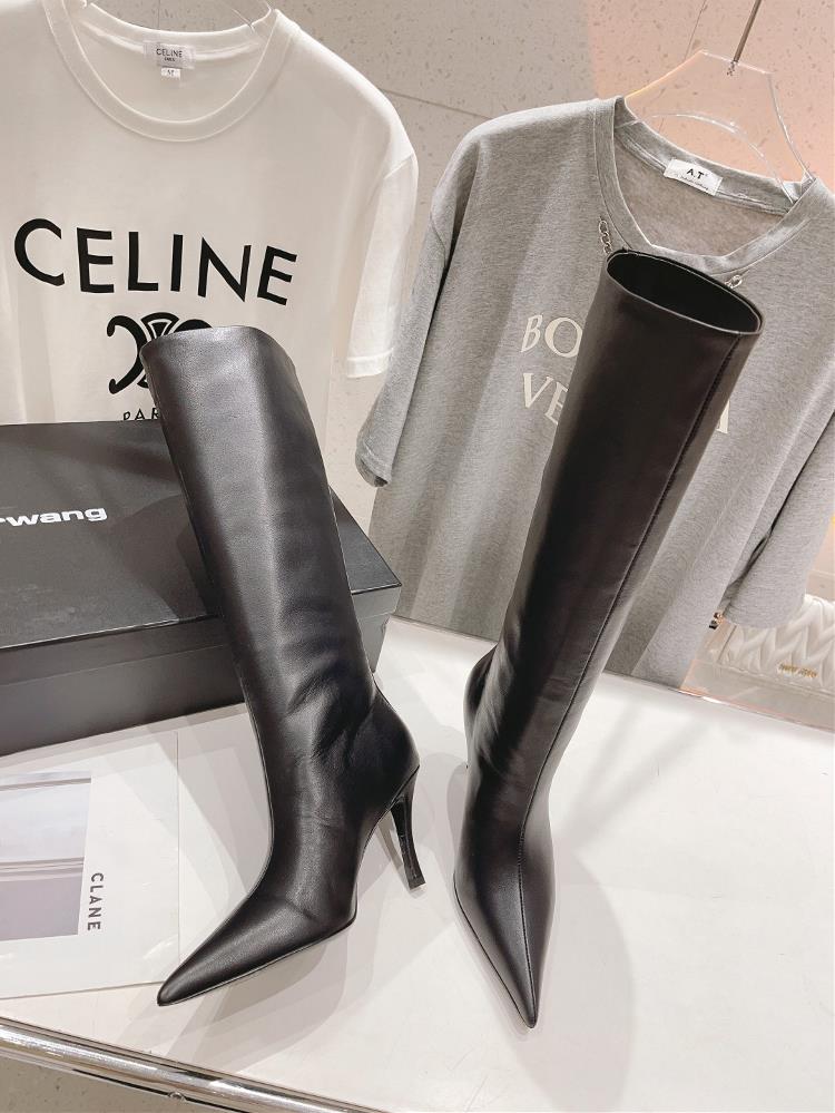 High version factory Alexander Wang King 23SS AutumnWinter Pointed BootsThe famous shoe s