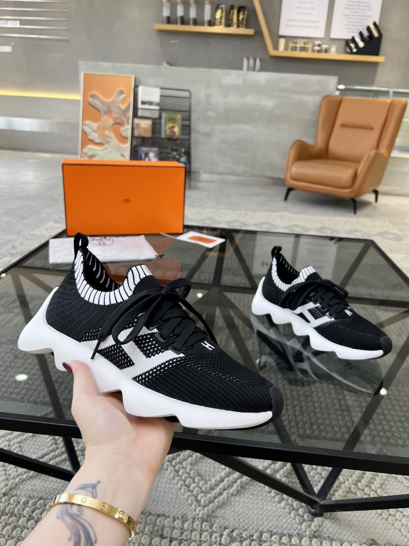 The new product of Hs top tier purchasing agent Aizao Street Mens God casual sports shoe