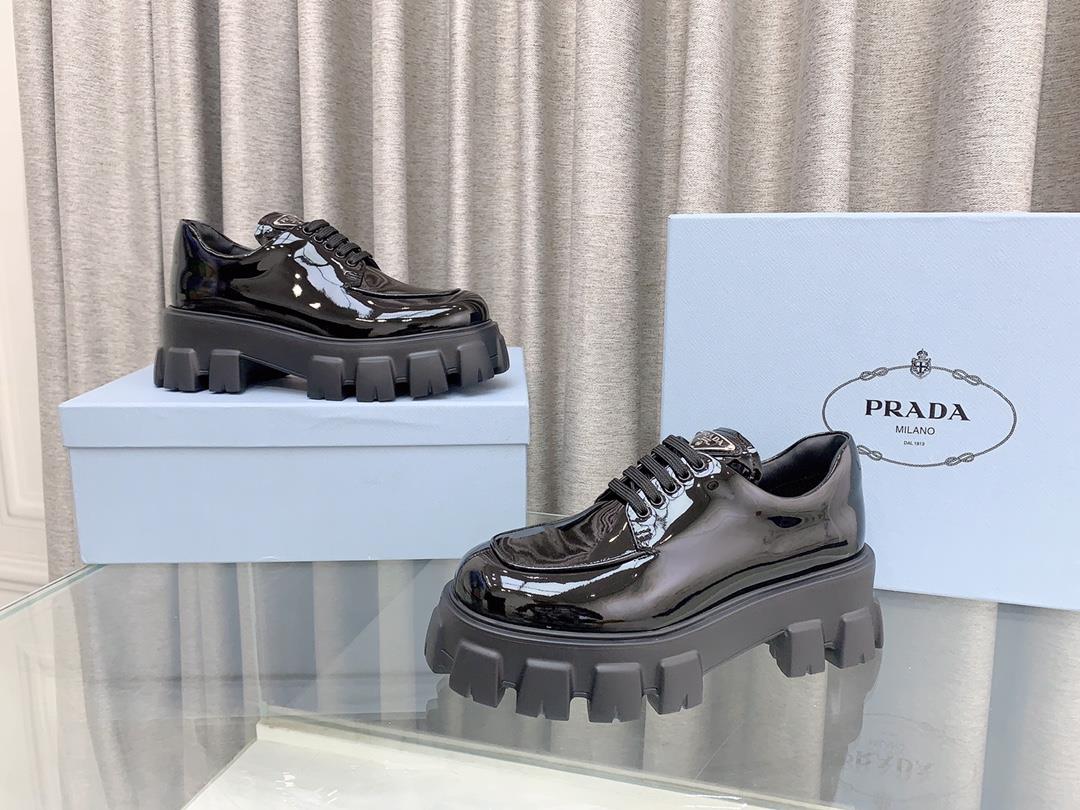 Prada Prada shiny leather lace up thick soled Slipon shoe shoesUpper painted with enamel