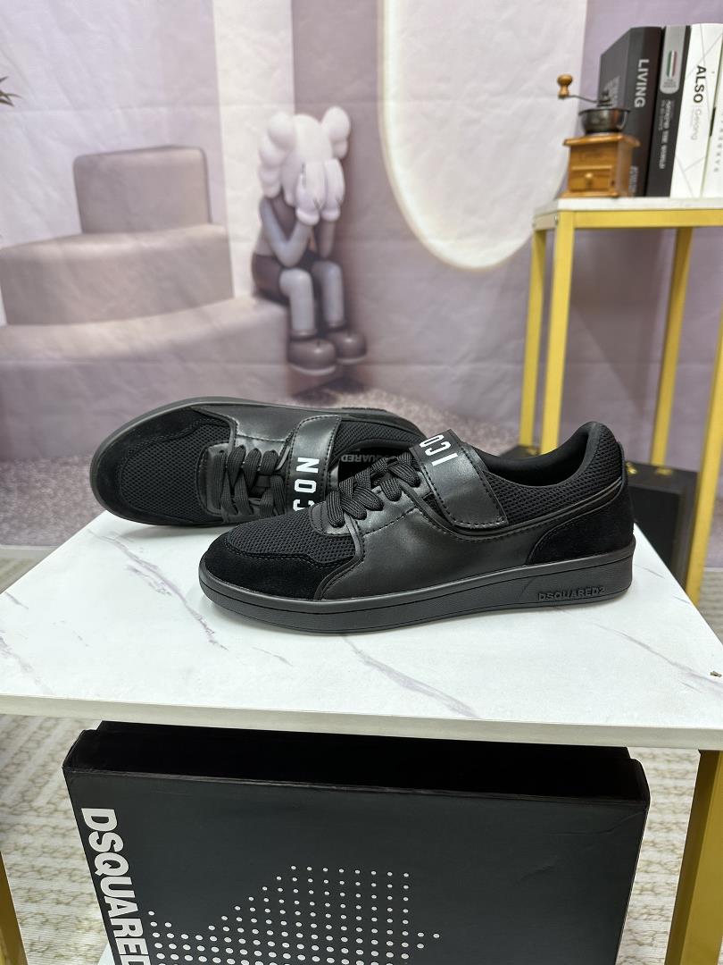 DSQUARED2 casual sports shoes are available in the Z cabinet simultaneously The original confi