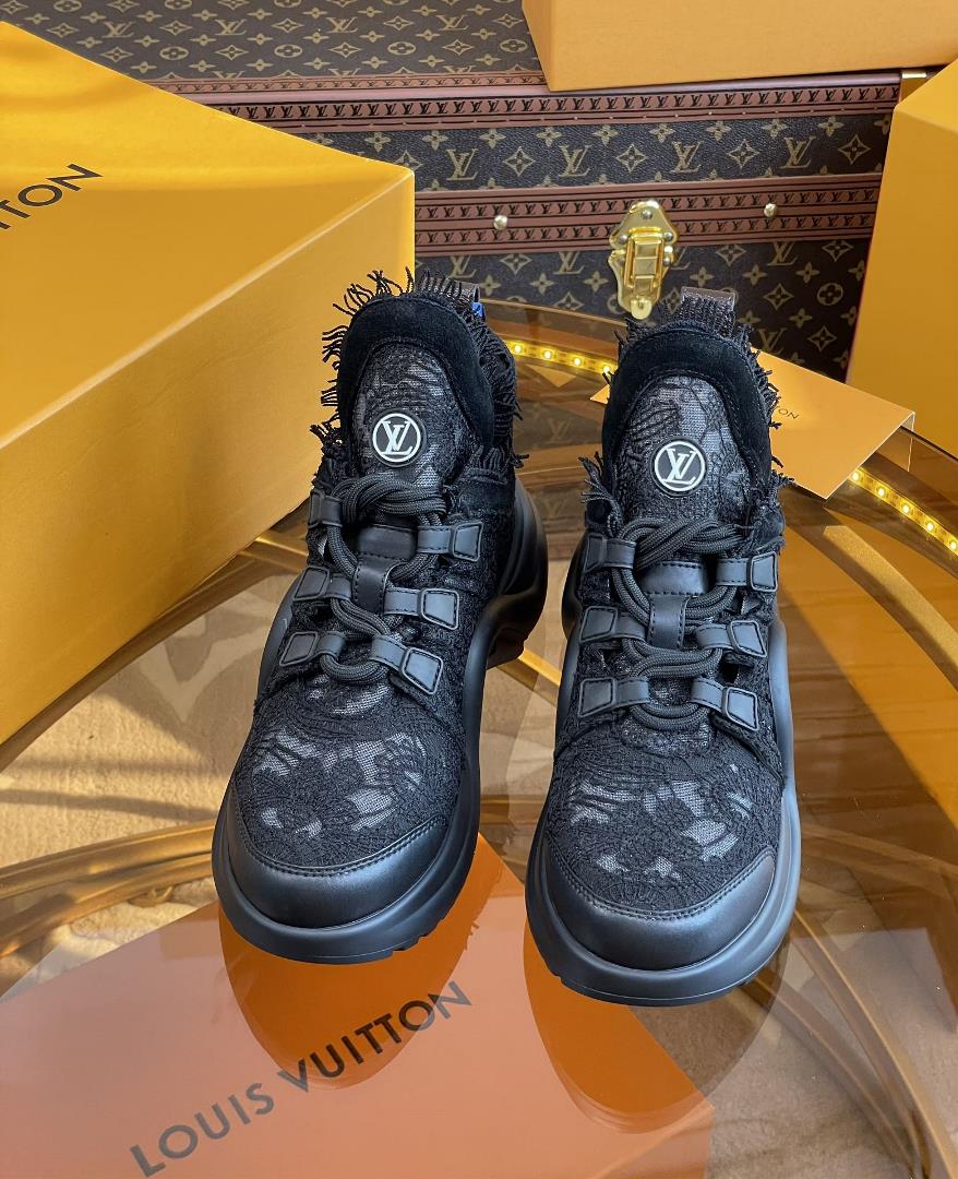 Louis Vuitton LV Sports Lace Dad Shoes Archils latest Paris fashion season runway style The fabric