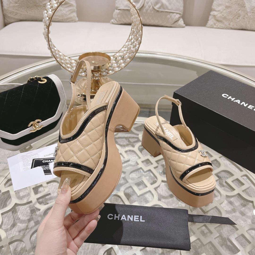 New water platform thick sole sandals for the summer of 2023The unique combination of genu