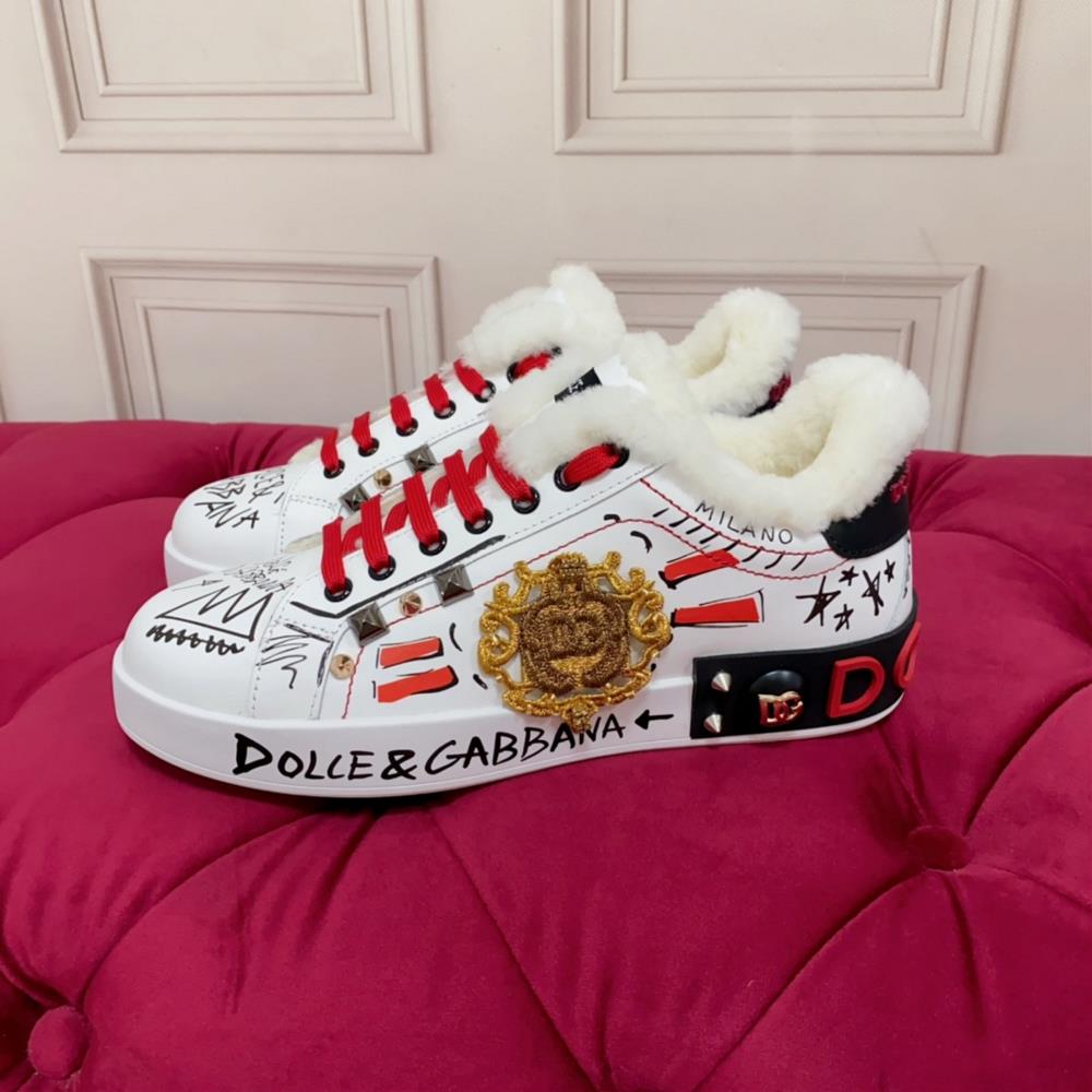 Maoli is a customized highend version of highquality brand soles DOLCE GABBANA a topl