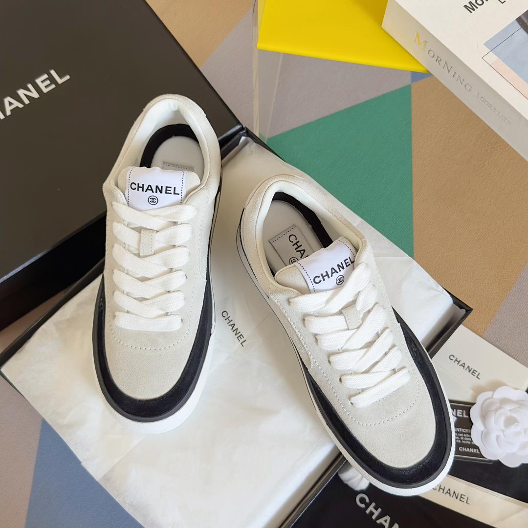 Top level version Low Chanel Chanel 23B Panda Color Sneaker Xiaoxiang Casual Sports Shoes Thick Sole