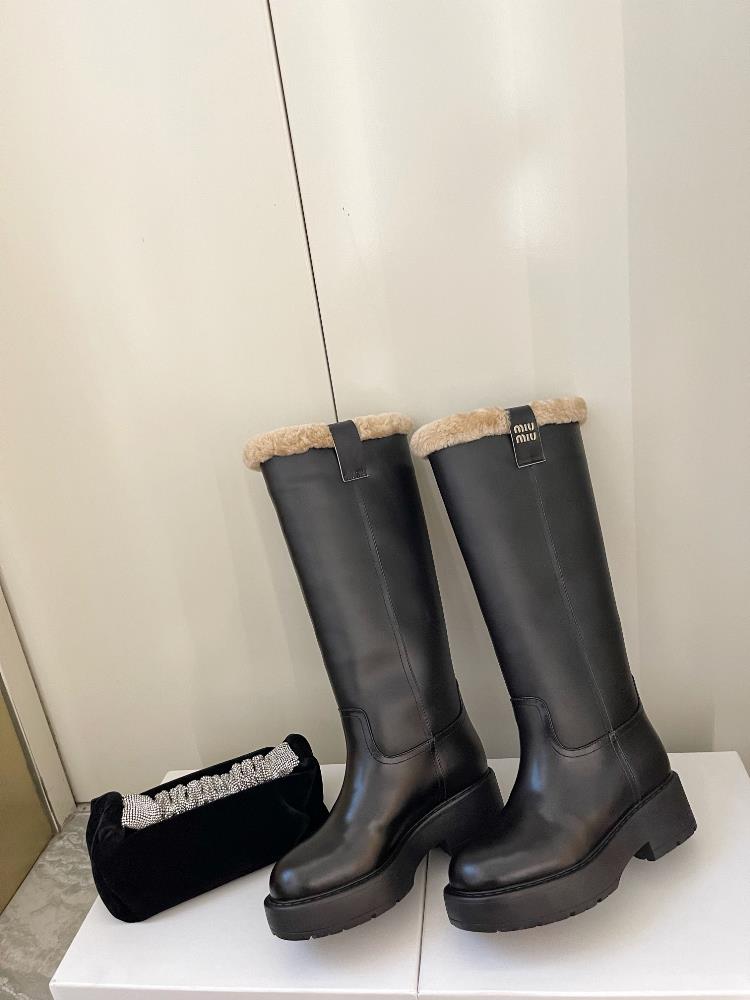 In conclusion the Miu Miu Shoes Early Autumn Hot Vintage Series Fur Boots are more than j