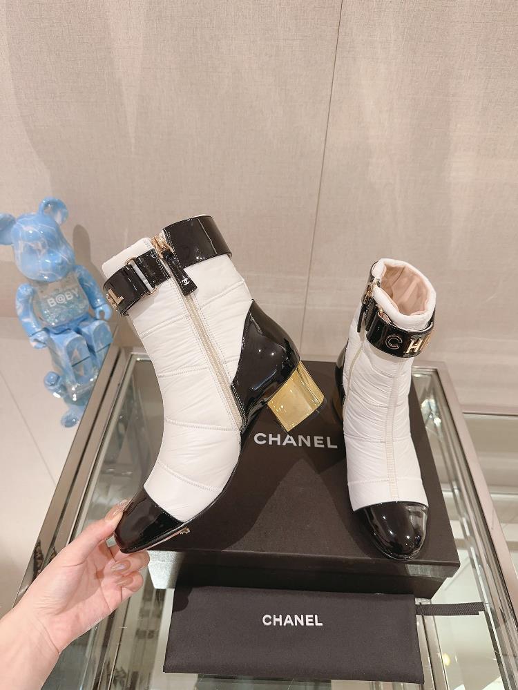 Chanel Autumn and Winter Down Thick Heel Short Boots The down bun feels warm and light on