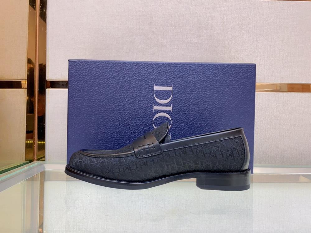 The official selling price of CD Homes new DIO TIMELESS Lefu shoes is RMB 8400 This Lefu