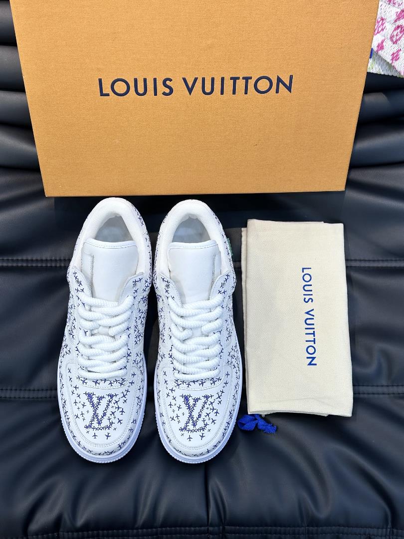 The Louis Vuitto x Nike Co branded Cool Couple casual sneaker features an unbeatable color