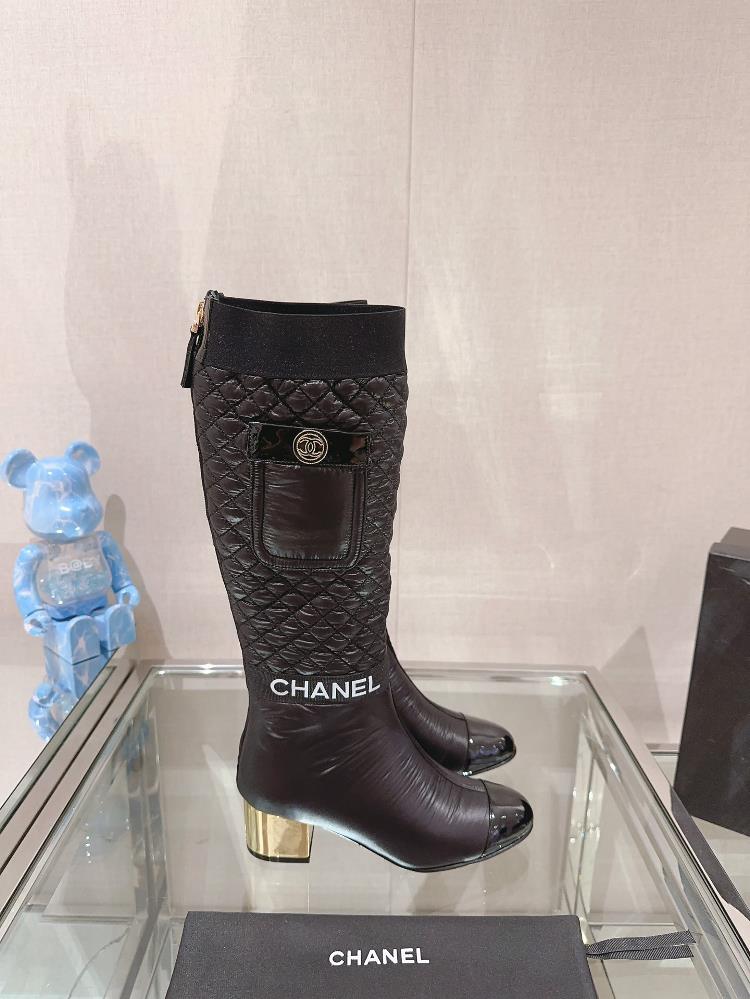 Xiaoxiang Chanel Autumn and Winter Down Thick Heels BootsThe down bun feels warm and light