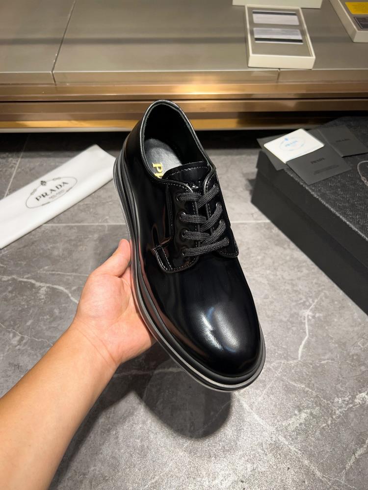 Prada Family Chelsea Mens Shoe Super A Goods This Chelsea shoe is equipped with an air