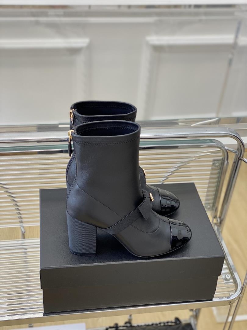 Chanel Bow Short BootsTake a good look at this seasons collectionMary Jane cannot refuse the b