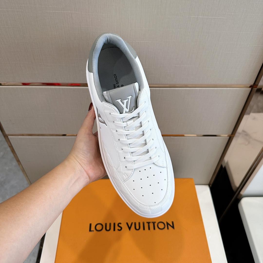 lv BevetyHils Mens ShoeSet off the square pattern with soft cow leather and the brand lo