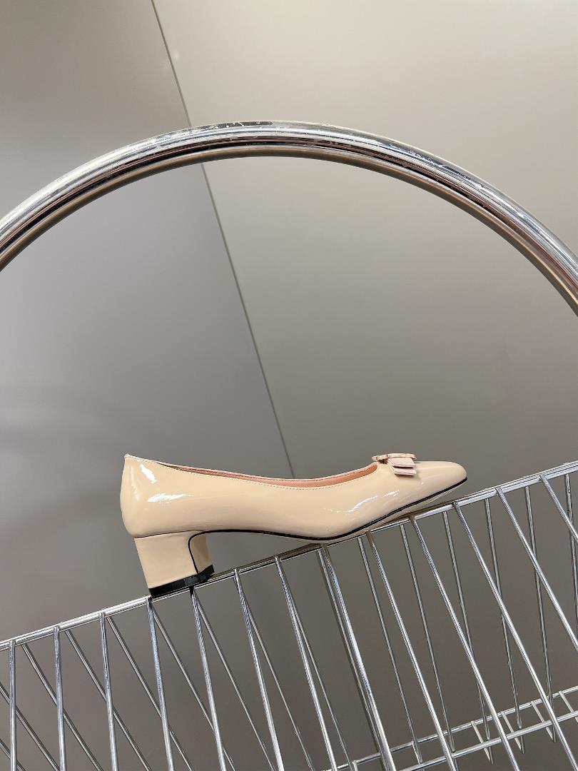 Spring Summer Triumphal Arch Single Shoes Series limited sales at the counter hard to fi