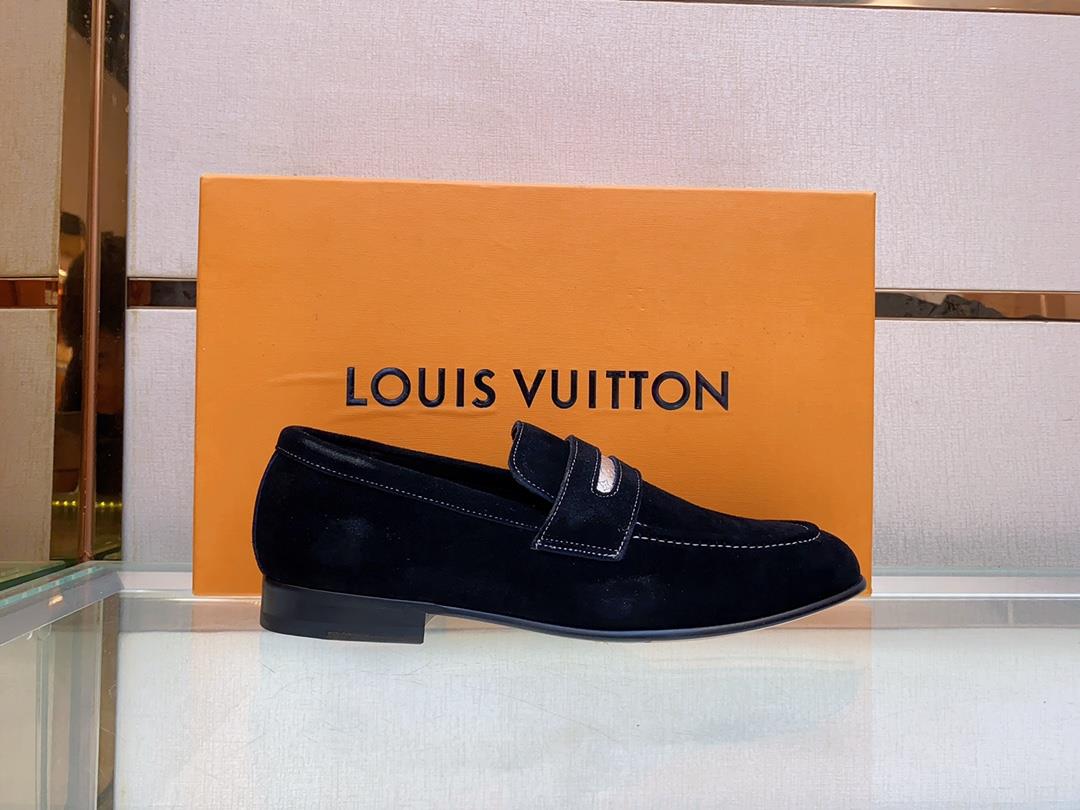 Lv brand  leather outsole SAINT GERMAN Slipon shoe This Slipon shoe leather shoes use imported