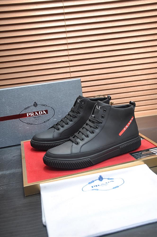 Prada Mens Shoe High end Brand Official Website 11 The latest masterpiece is made of Italian imported top layer cowhide and inner lining making walk