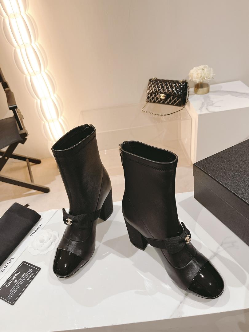 chanel Summer and Autumn Princess BootsShort boots one of the super difficult to buy seri