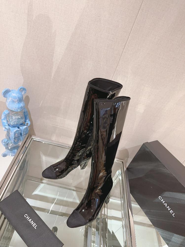 Xiaoxiang Chanel Autumn and Winter Metal High Heels Lacquer Leather Boots There are really