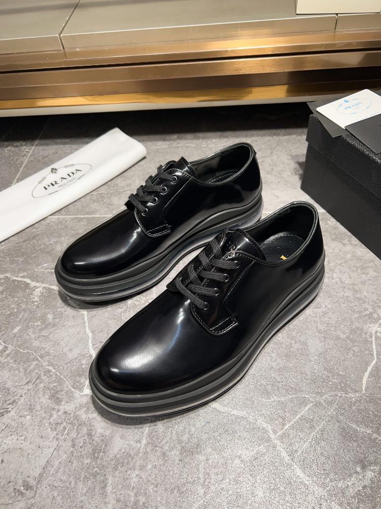 Prada Family Chelsea Mens Shoe Super A Goods This Chelsea shoe is equipped with an air cushioned