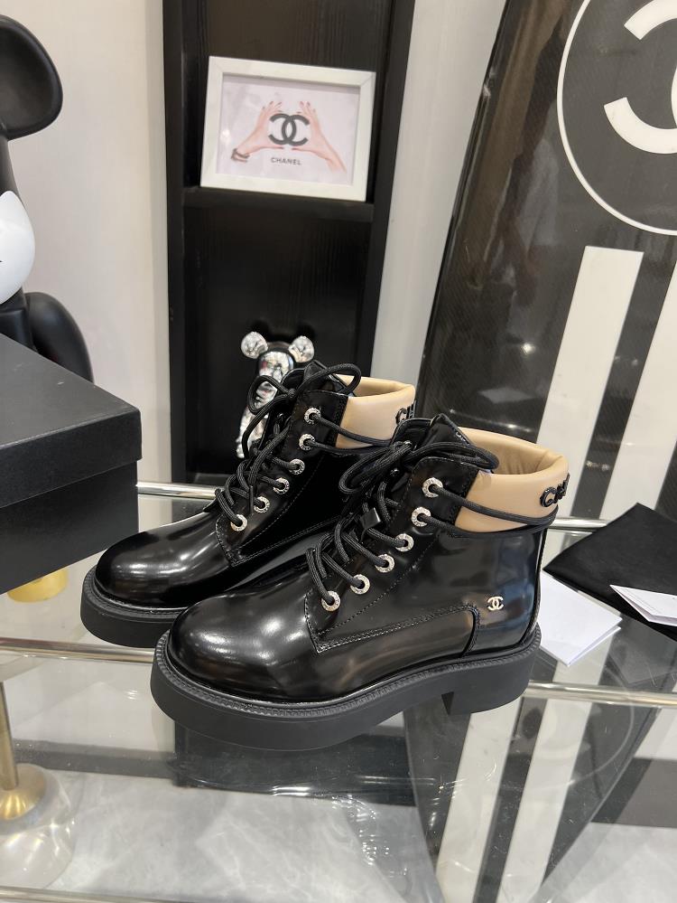 purchasing level 23ss Chanel new autumn and winter short boots high version shipped with heavy industry to create fashionable styles Little Red Boo