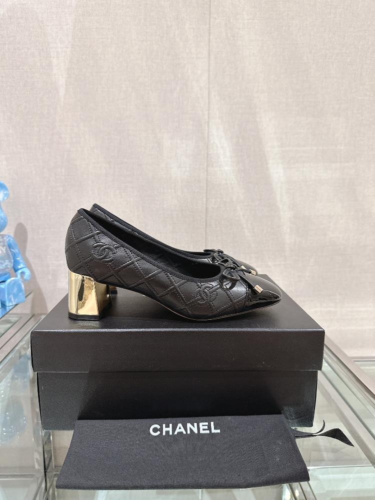 Chanel 23FW New Small Fragrance Square Headed Single Shoe Electric Embroidery Lingge Doub