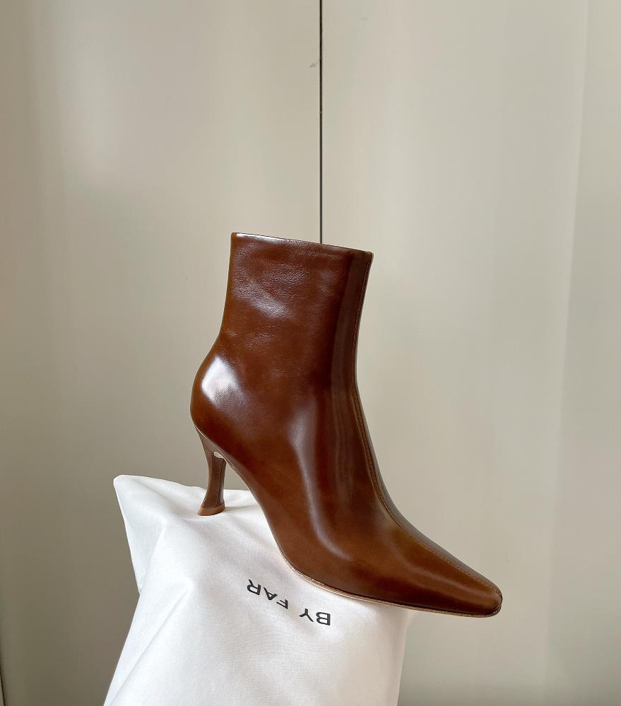 Maximum version of horse oil face leather ByFar 2023 AutumnWinter New Fashion Slim Short Boots Ins bloggers same original toplevel replica super in