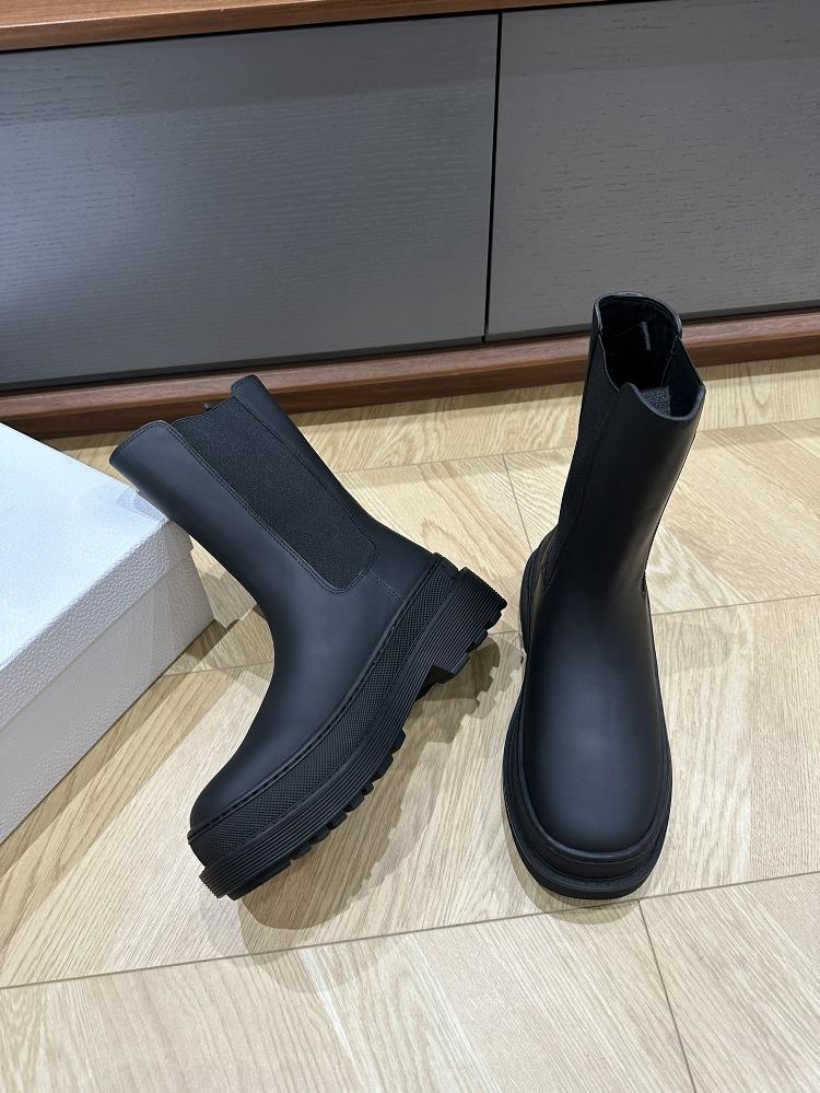 In conclusion the Dior Boots specifically the Chelsea Elastic Short Boots are a fashion