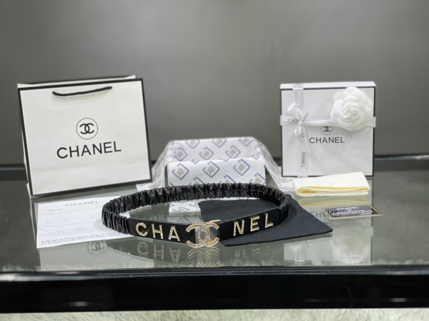 buy and get free picture counter latest full package
Width 30mm
chanel cc rhinestone metal logo