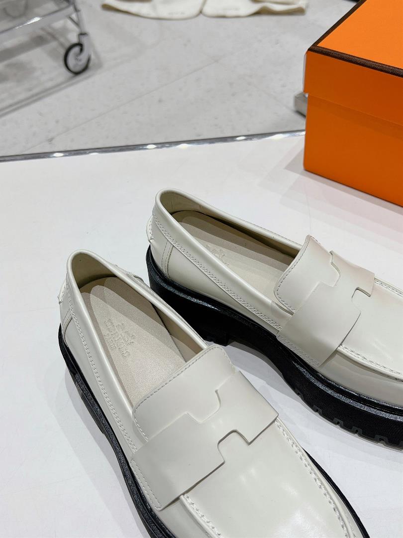 Hermes Hs new thick soled Slipon shoe in autumn 2023 are simple elegant and advanced v