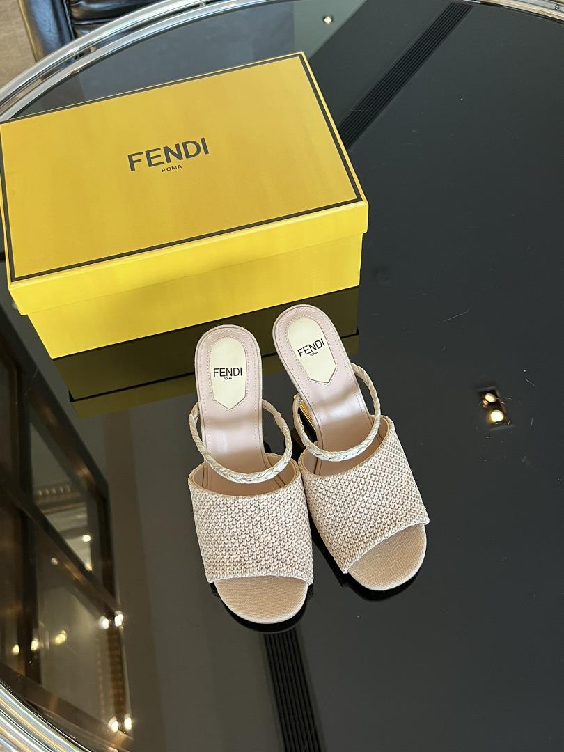 FENDI First Sandals Top Exclusive OriginalThe upper is made of woven Lafite grass material imported