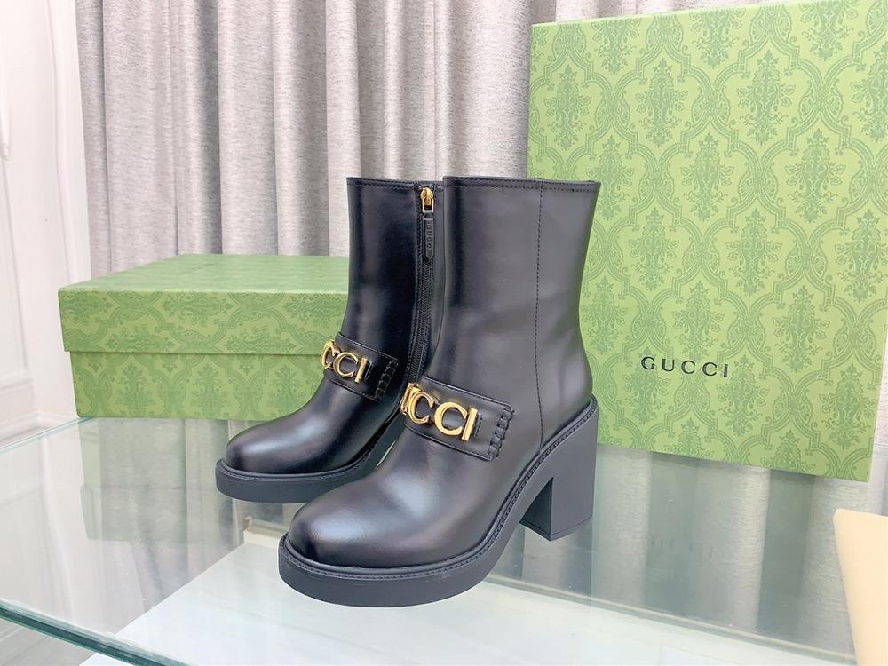 Matte  Gucci Counter New Metal Letter Buckle High Heel Ankle BootsThis womens ankle boot is crafted in black leather with eyecatching Gucci logo det