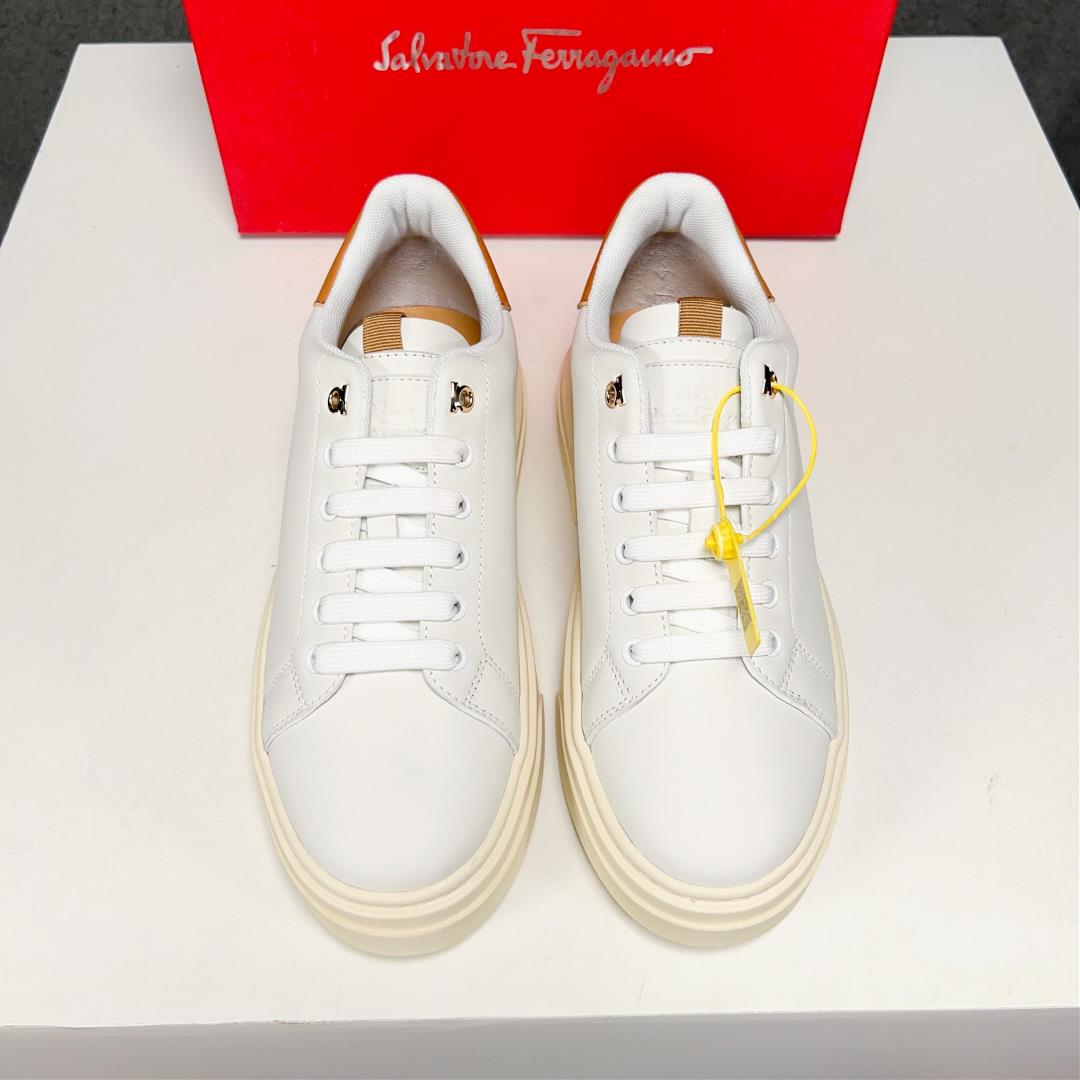 salvatore Ferragamo SpA 2023 mens new casual sneakers are fashionable sporty charmin