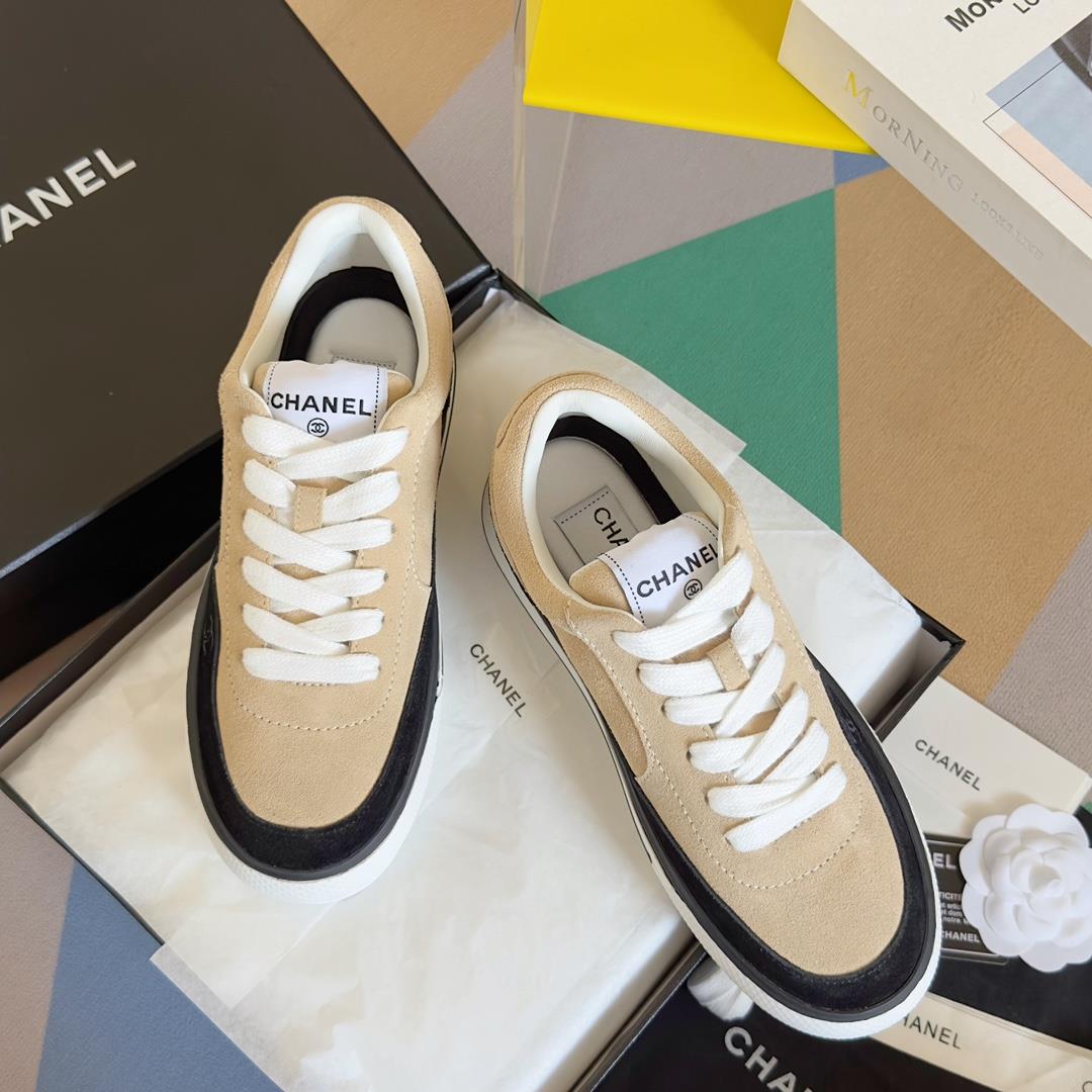 Top level version Low Chanel Chanel 23B Panda Color Sneaker Xiaoxiang Casual Sports Shoes Thick Sole