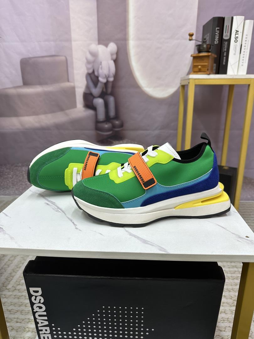 DSQUARED2 casual sports shoes are available in the Z cabinet simultaneously The original confi